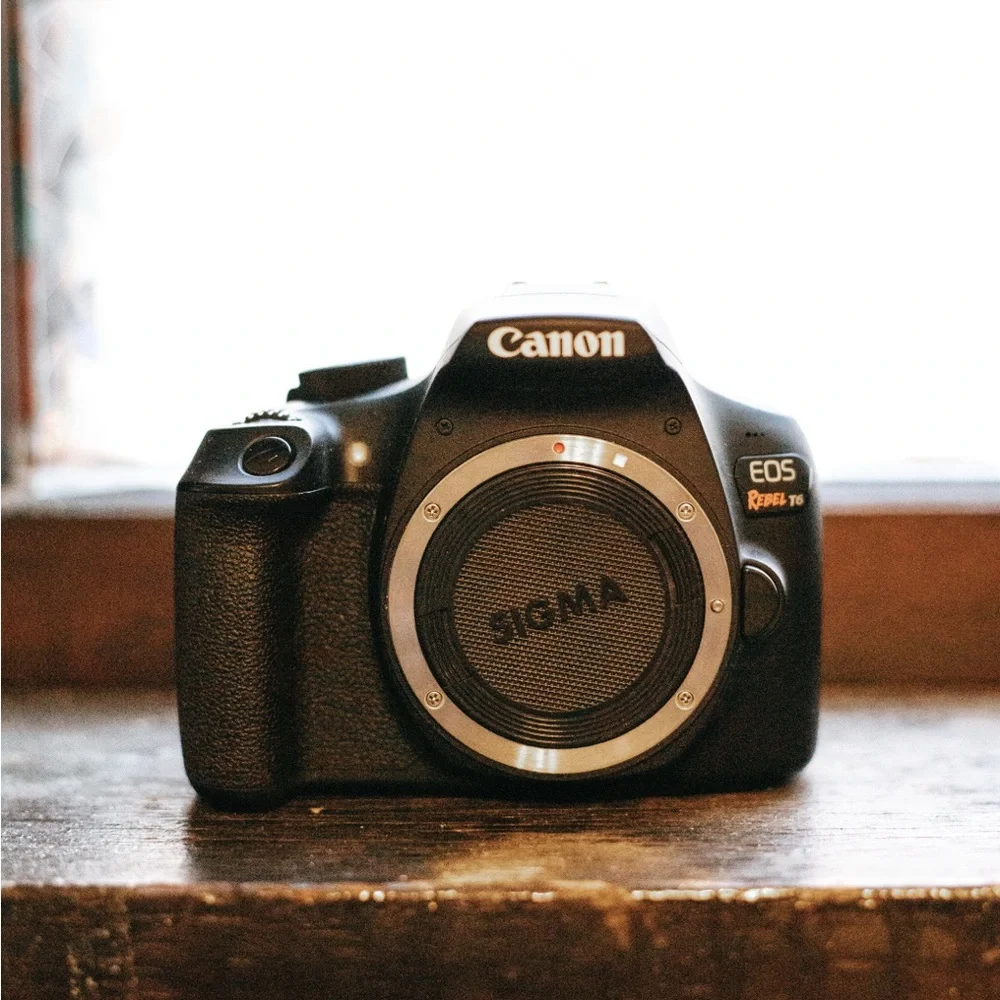 Canon EOS Rebel T6 Black Body